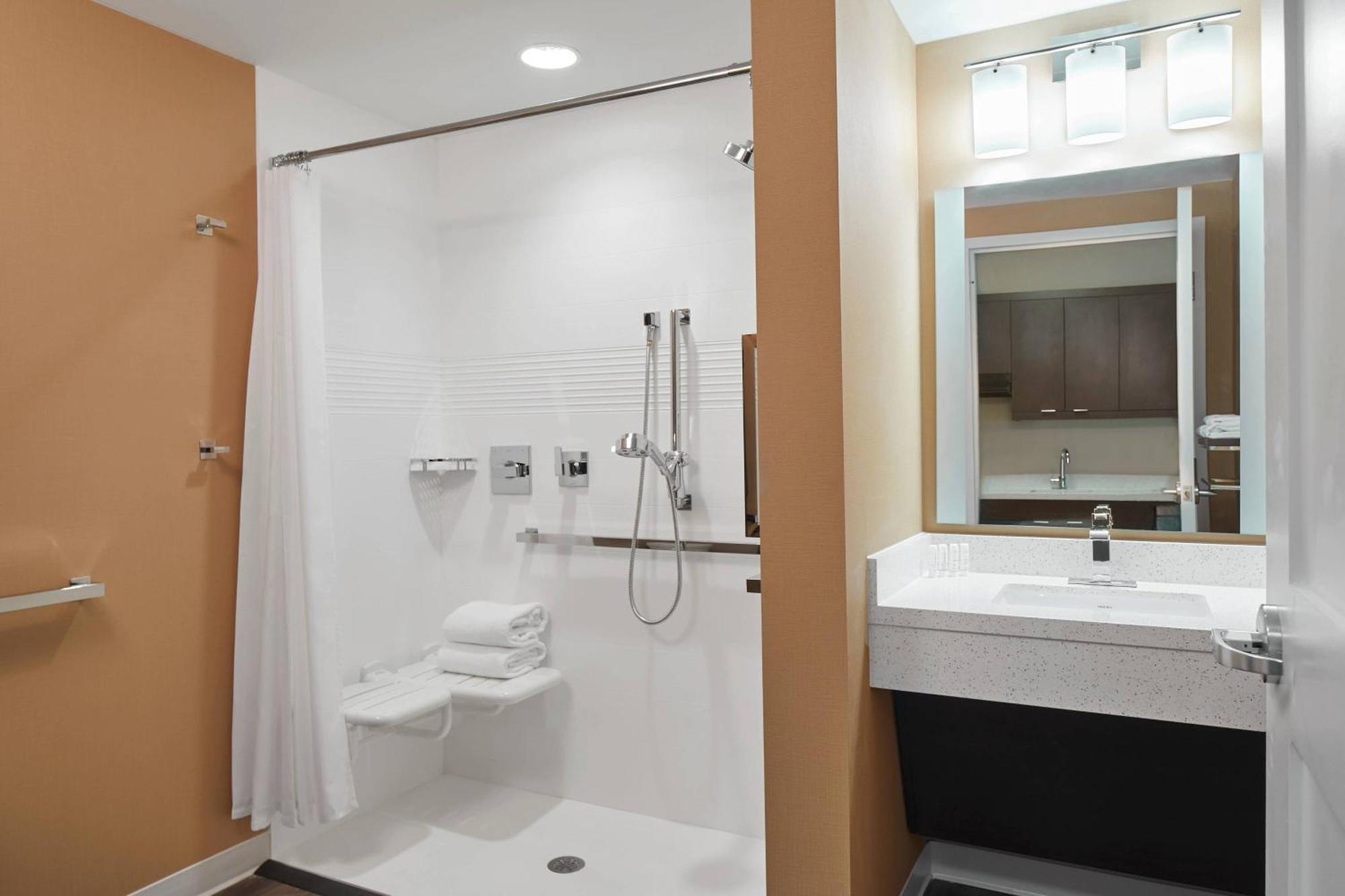 Towneplace Suites By Marriott Columbus North - Osu Εξωτερικό φωτογραφία