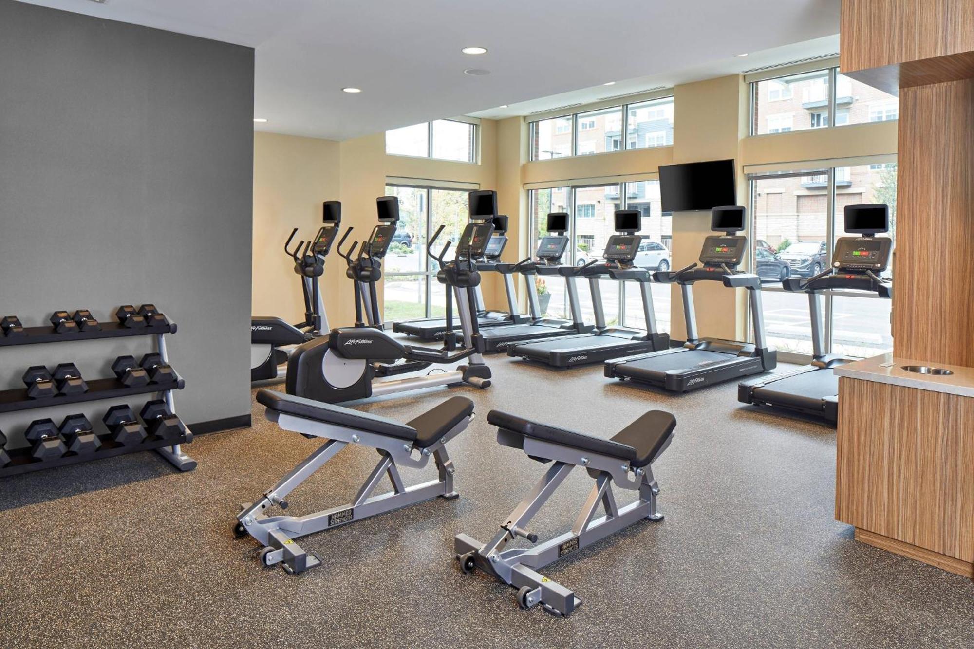 Towneplace Suites By Marriott Columbus North - Osu Εξωτερικό φωτογραφία